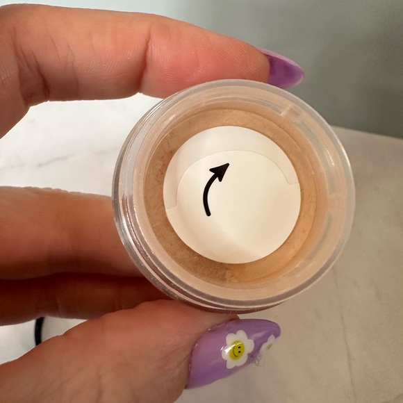 BareMinerals Turn On Multi-tasking Highlighter in TURN ON GOLD - Picture 2 of 6